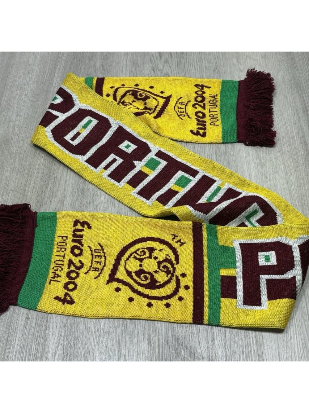 PORTUGAL TEAM UEFA EURO 2004 VINTAGE FOOTBALL SOCCER SCARF YELLOW ADULT